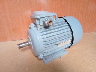 Электродвигатель 1,5 кВт, 940 об/мин.