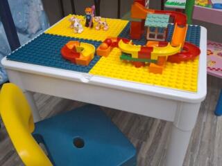 Столик игровой типа "Лего" с стульчиком -50%-499 лей