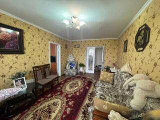 3-х Комнатная квартира, тёплая, уютная в отличном районе!!