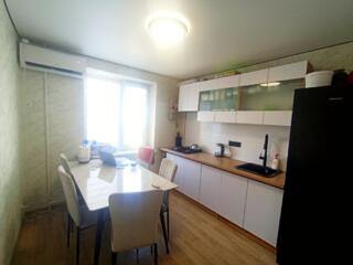 Продажа 3-к р-он Красные Казармы у Шерифа 7/9 эт. Евроремонт 75000$