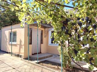 5 к. дом, скважина, водопровод, гараж, 8 соток. ост. Центр. Терновка