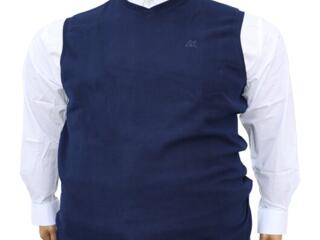 O vestă care se poartă peste o cămașă, pe sub sacou.