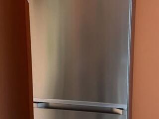 Продам холодильник SAMSUNG RB41J7851SR Б/У