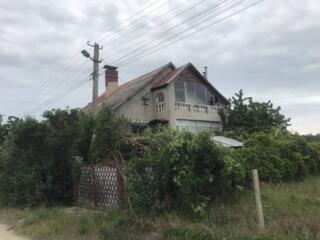 Продаётся капитальный 3-уровневый дом 223 кв.м. рядом с озером. ...