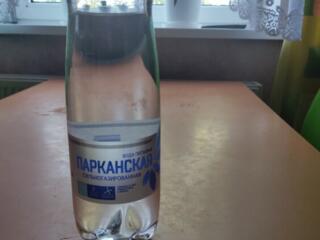 Продам банки стеклянные 3л., 1л., пластиковая 1,5л.