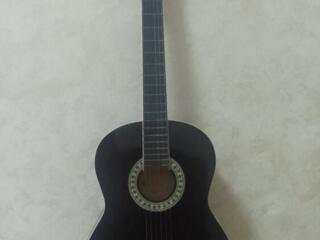 Продам гитару.