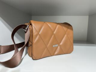 Элегантная сумка. Размер 26/18 см. Новая