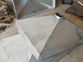 ПРОДАЮТСЯ НОВЫЕ ВЫТЯЖНЫЕ ЗОНТЫ -3шт