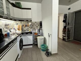 Продаю 3 комнатную квартиру на земле в центре с отдельным входом