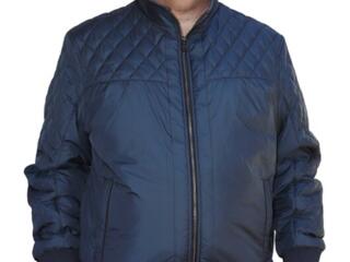 Мужская осенняя куртка большого размера.