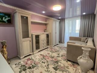 Продам 2ю квартиру. Мебель и техника остается.