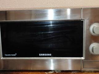 Продам микроволновку Samsung