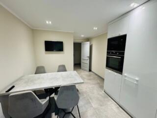 Prima Linie! Str. Aerodromului, sec. Râșcani, 3 camere. Euroreparatie!