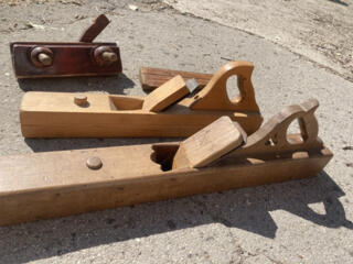 Продам инструмент для работы с деревом. За всё 200 рублей.