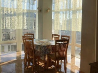 ЖК "Стрекоза"3- х комнатная квартира с ремонтом 77000у. е.