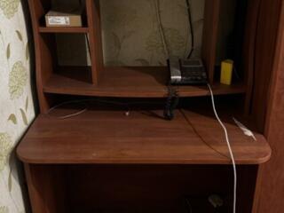 Продам компьютерный стол