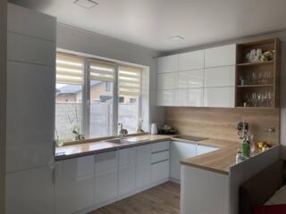 Продам духэтажный дом в Фонтанке.В доме выполнен современный ремонт ..