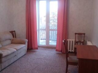 Продается 2-комнатная квартира на ул Семинарской с ремонтом