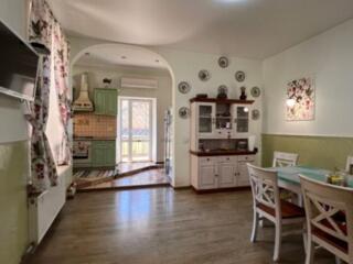 ОТЛИЧНАЯ ПРОСТОРНАЯ 3х к квартира в ЦЕНТРЕ 2 БАЛКОНА