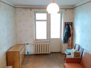 2 комн. ЛЕНИНСКИЙ (центр района) 5/5 эт. (КВАДРАТНАЯ лоджия).