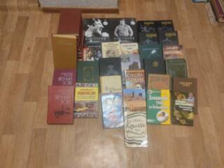 Продам различные книги.