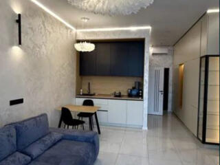 Продам квартиру-студию 33.6 кв. м., 25/27, новый дом, жк Атмосфера.