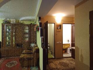 23000$. Трехкомнатная квартира 75 м2, ул. Гвардейская №96, 1 этаж/5.