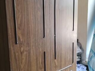 Шкаф 2 шт. по 550 руб. в отл. состоянии. 2. Стенка 3 секц 500 руб.