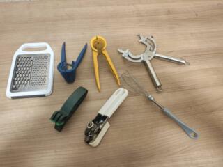 Кухонная мелочь на продажу, звоните, спрашивайте, уточняйте, все расскажем, продемонстрируем.