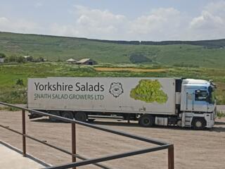 Требуется водитель категории СЕ для международных перевозок