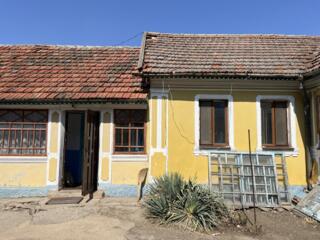 Дом в Парканах, хорошее расположение, 13 соток, чистый огород