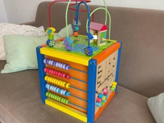 Бизикуб из дерева