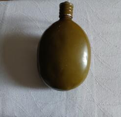 Фляжка выпуклая с крышкой [1953г. ]