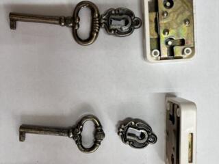 Реализуем мебельную фурнитуру по приемлемой цене!