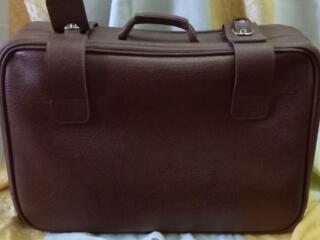 Срочно! Чемодан кожаный 60х40х20