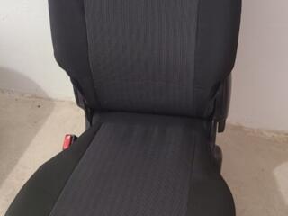 Сиденья второго ряда Авенсис Версо