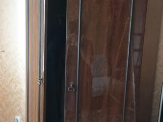 Продам шкаф с антресолью