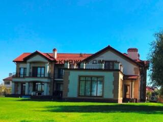 В аренду предлагается большой 2 этажный дом в поселке Вишенки. Общая .