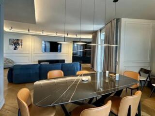 Предлагается к продаже уникальная четырехкомнатная квартира с ...