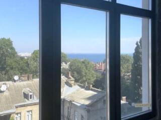 Двухкомнатная квартира  в новом доме в элитном районе Одессы.