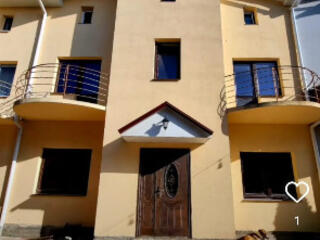 Продам  2-х этажный таунхаус на пос.Котовского (ул.Паустовского)