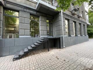 довгострокова оренда торгові площі Київ, Печерський, 7800 $/міс.