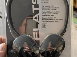 Продам новые наушники JVC HA-S160