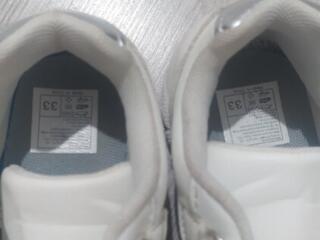 Продам кроссовки