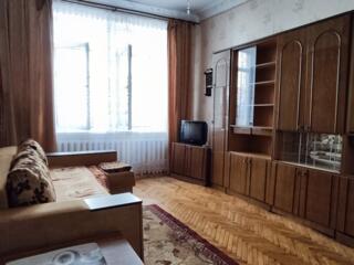 Сдам комнату в 3-ком. квартире без хозяйки в центре на ул Пушкинской.