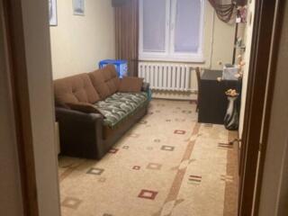 Трехкомнатная. Кировский. 4/5. Середина.