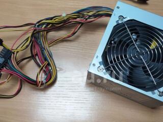 Блок питания 420w и 450w. Есть переходники. 6 и 8 пин. Pin (6 + 2)