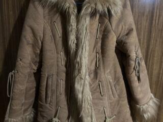 Продам детскую дубленку на девочку 8-9 лет