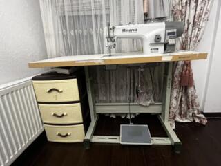 Продам швейную машинку