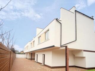 2894.  Продается 2-х этажный дом в районе ...